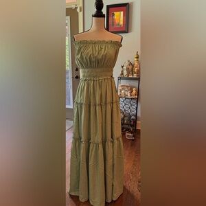 Strut and Bolt large pistachio smocked dress